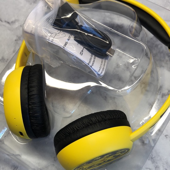 Pickachu Headphones, MewTwo Battle Figure Pack & My Partner Charmander - Picture 6 of 15